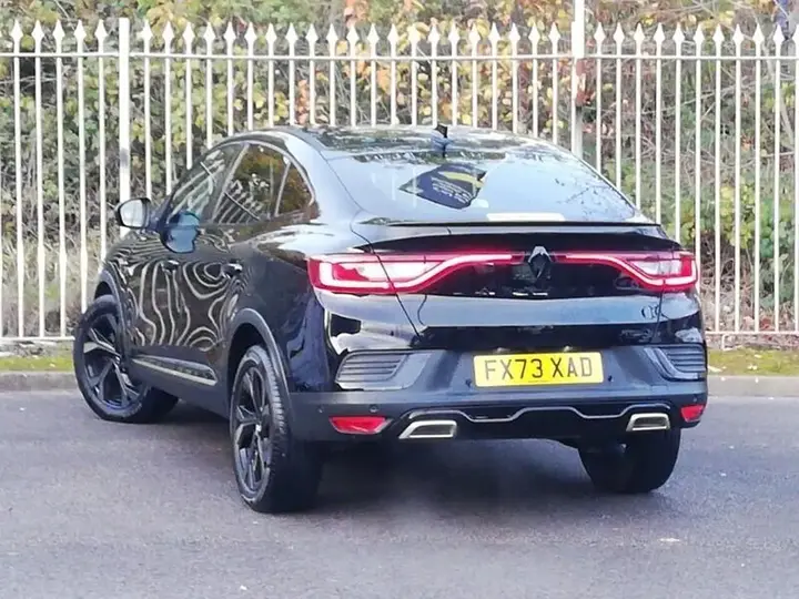 Renault Arkana 2023 photo 2