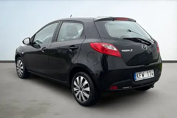 Mazda 2 2009 photo 3