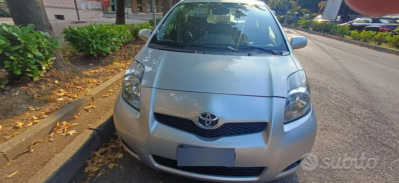 Toyota Yaris 2011 photo 2