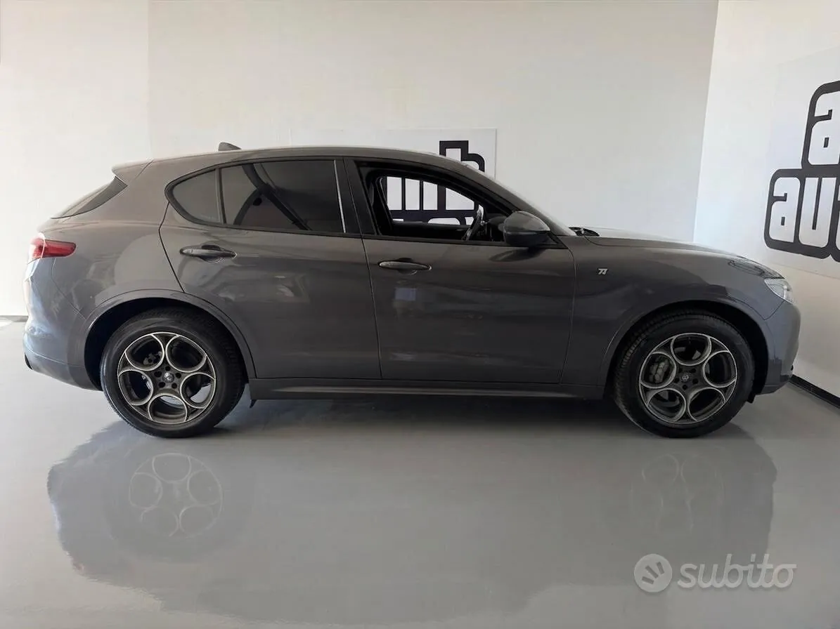 Alfa Romeo Stelvio 2022 photo 4