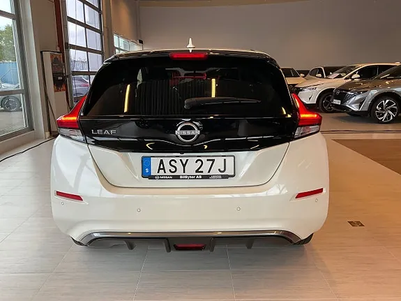 Nissan Leaf 2023 photo 3