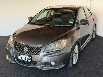 Suzuki Kizashi 2011 photo 4