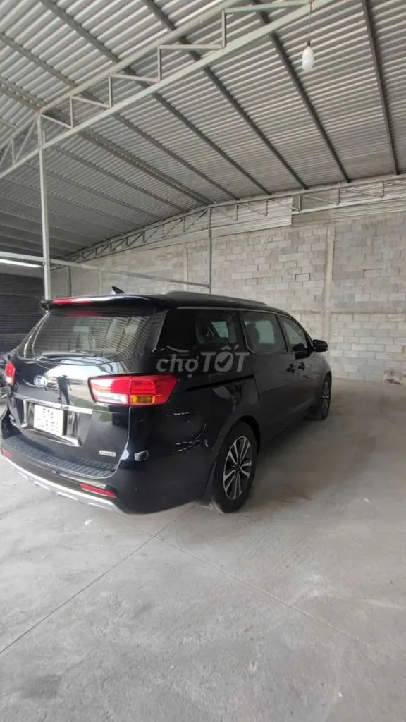 Kia Sedona 2017 photo 3
