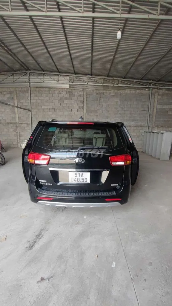 Kia Sedona 2017 photo 2