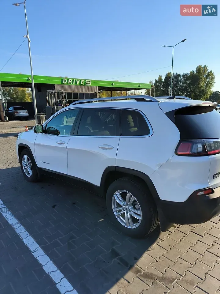 Jeep Cherokee 2021 photo 4