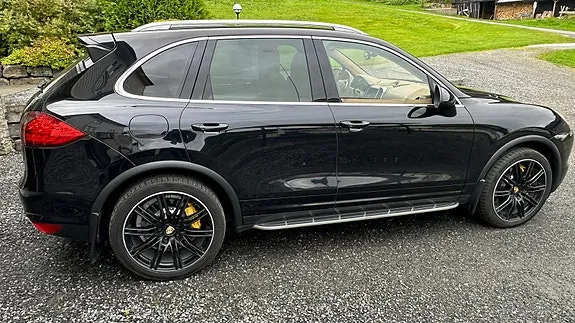 Porsche Cayenne 2011 photo 3