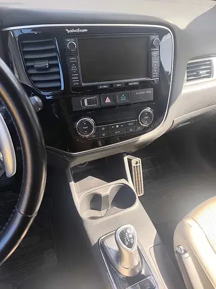 Mitsubishi Outlander 2014 photo 3