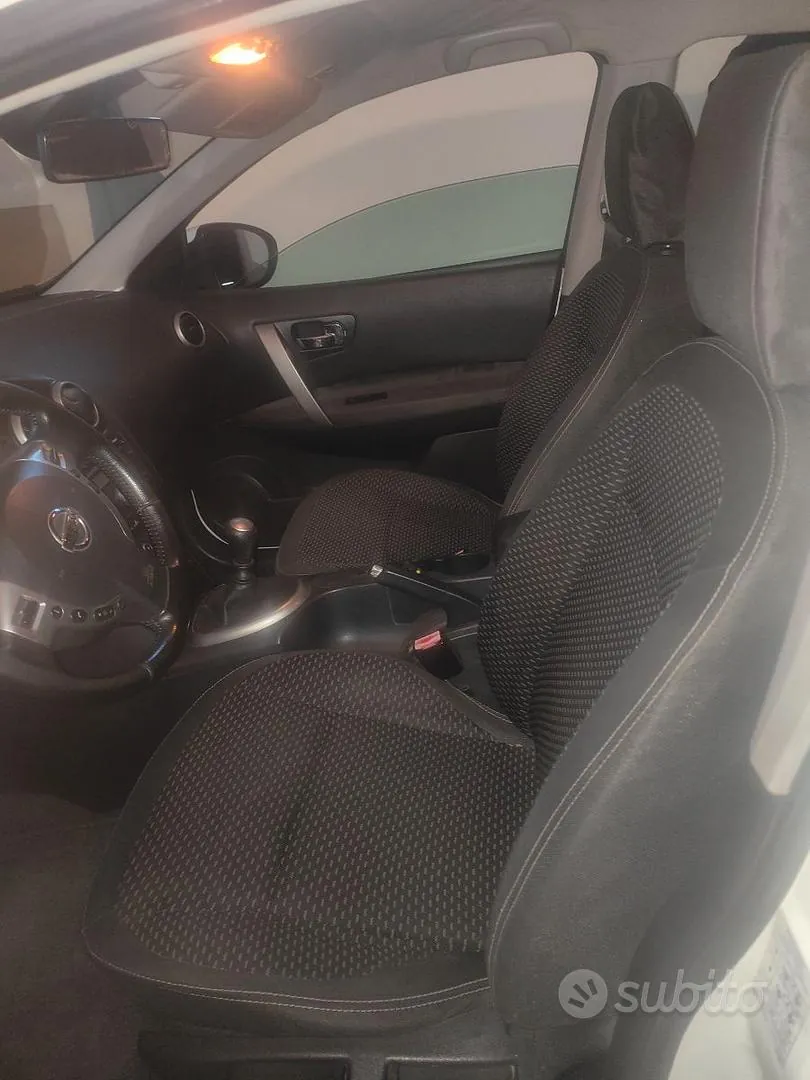 Nissan Qashqai 2010 photo 4