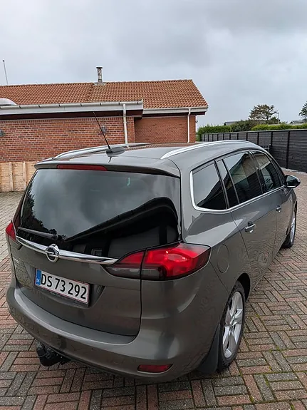 Opel Zafira Tourer 2017 photo 3