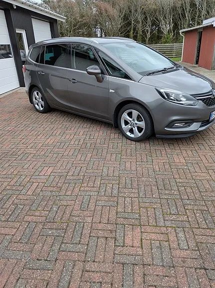 Opel Zafira Tourer 2017 photo 5