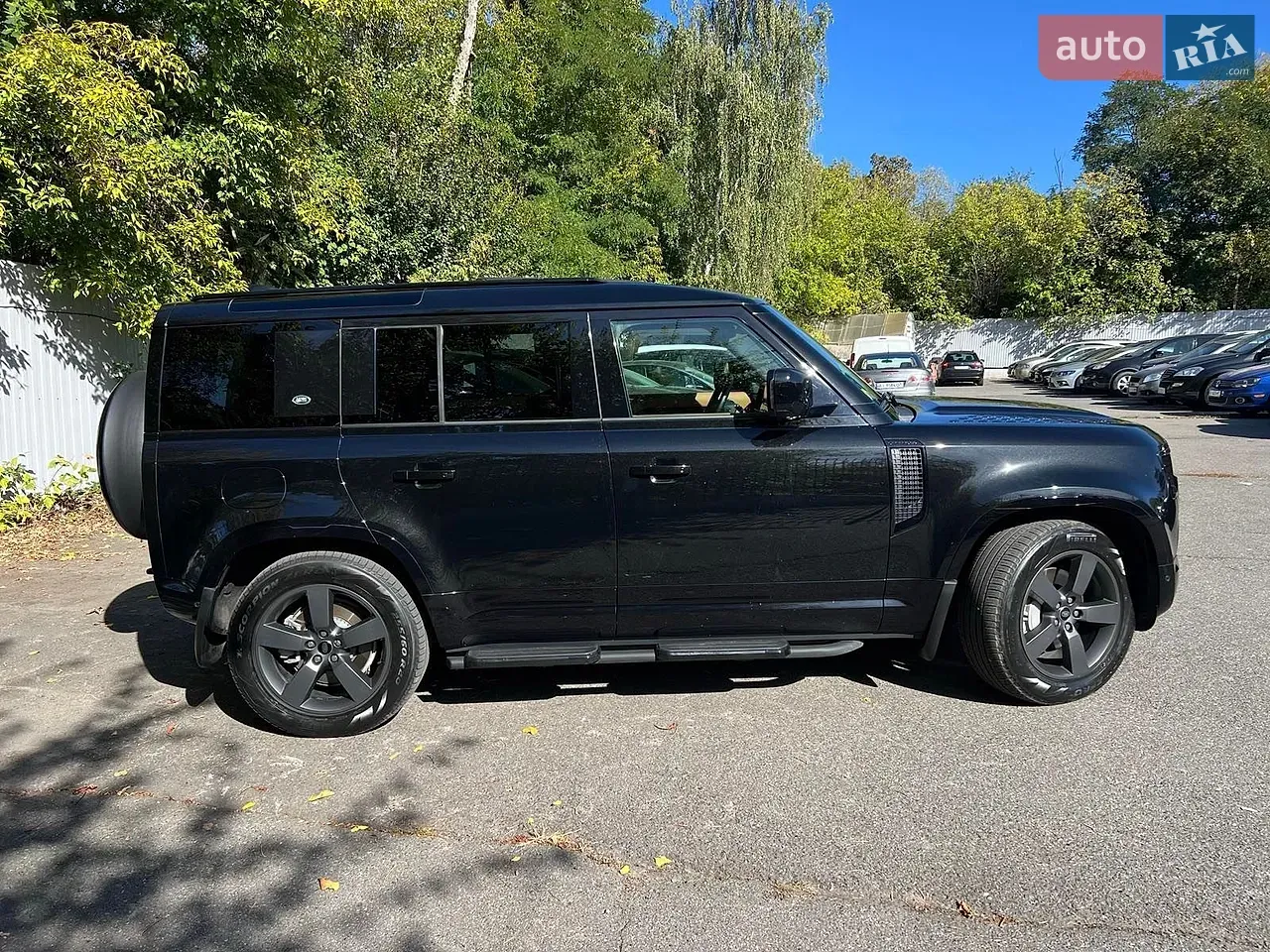 Land Rover Defender 2022 photo 4
