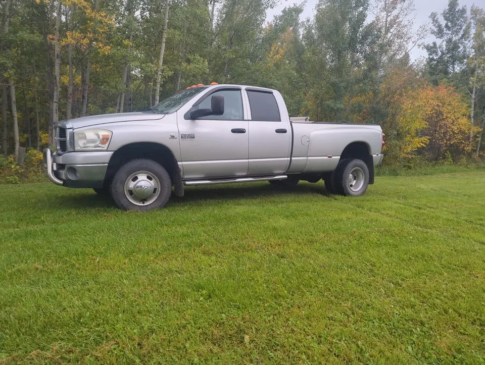 Dodge Ram 3500 2007 photo 2