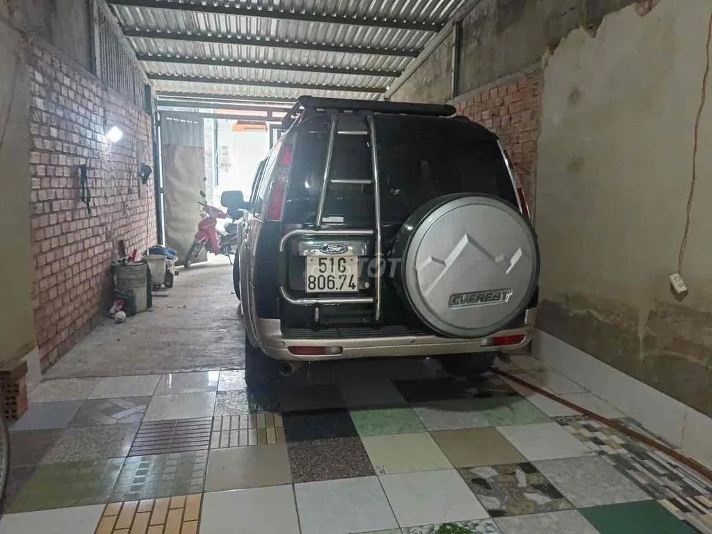 Ford Everest 2008 photo 2