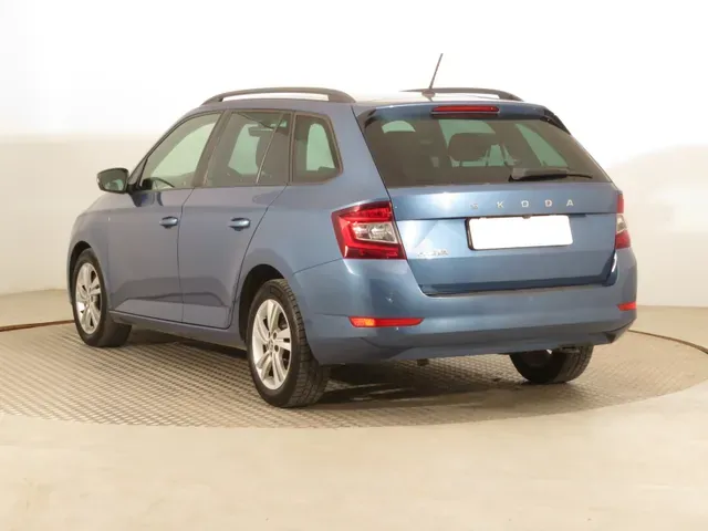 Skoda Fabia Combi 2021 photo 3