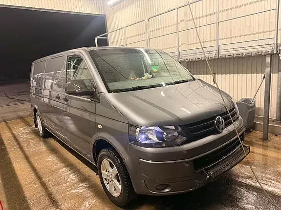 Volkswagen Transporter 2011 photo 2