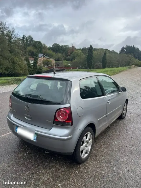 Volkswagen Polo 2006 photo 2