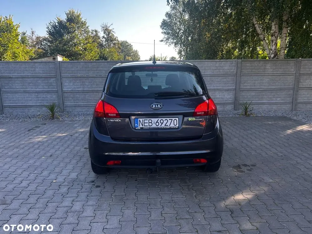 Kia Venga 2013 photo 4
