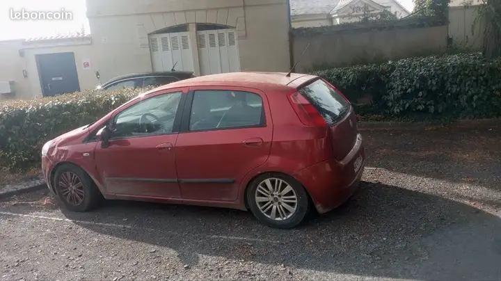 Fiat Grande Punto 2005 photo 3
