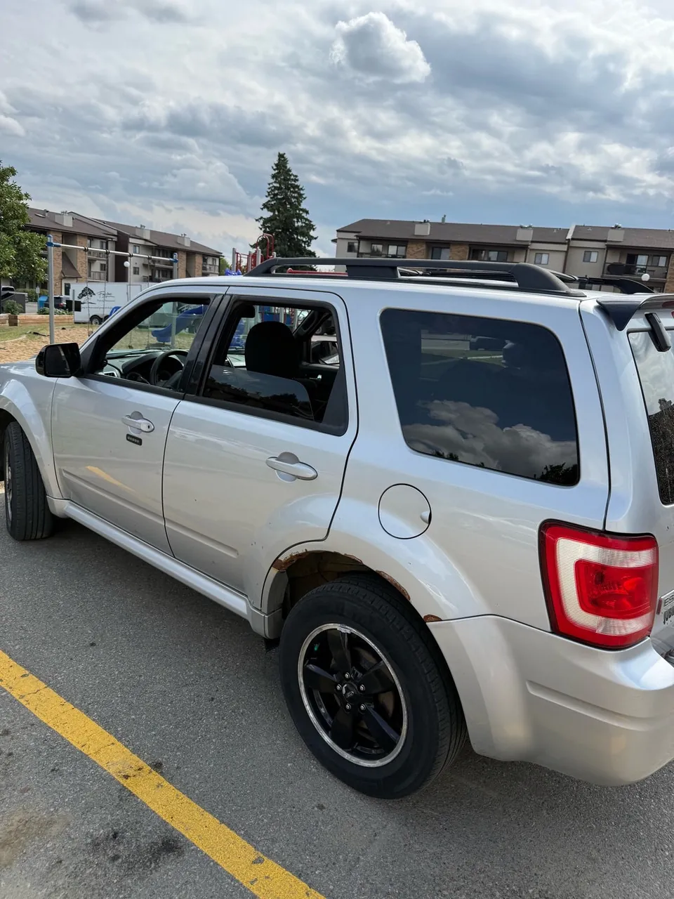 Ford Escape 2009 photo 3
