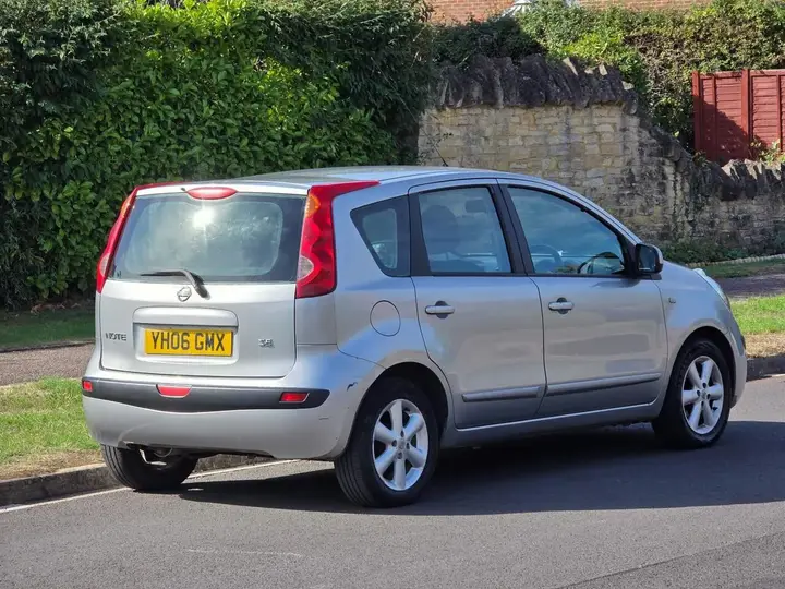 Nissan Note 2006 photo 4