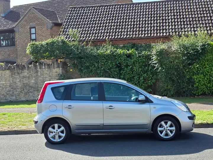 Nissan Note 2006 photo 5