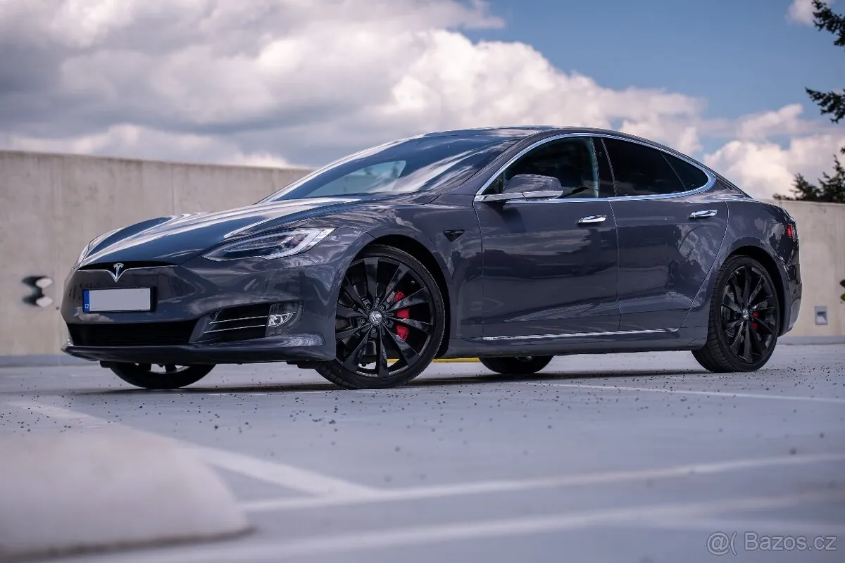 Tesla Model S 2018 photo 2