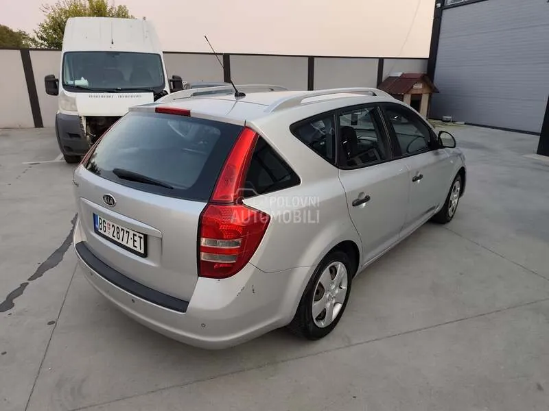 Kia Ceed Sw 2009 photo 5