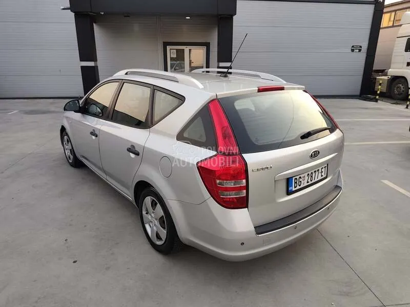 Kia Ceed Sw 2009 photo 3