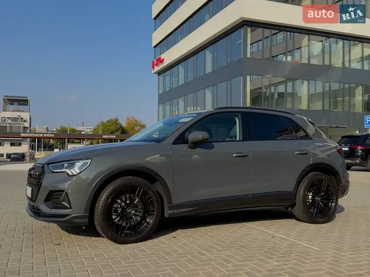 Audi Q3 2021 photo 3