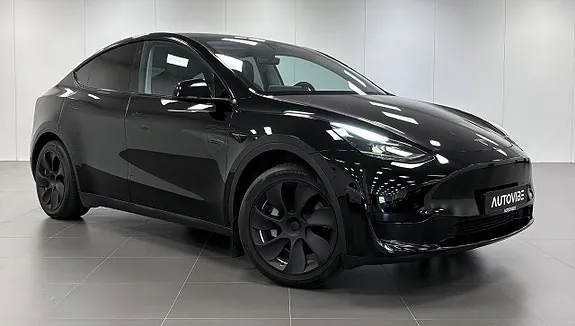 Tesla Model Y 2023 photo 2