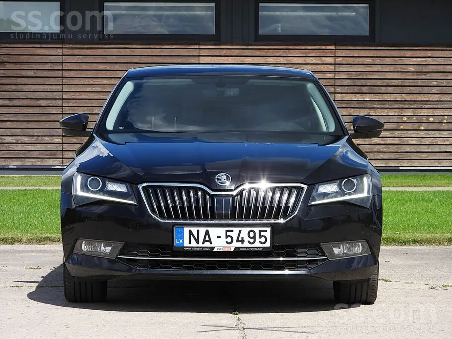 Skoda Superb 2019 photo 2