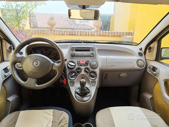 Fiat Panda 2004 photo 2