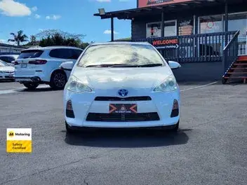 Toyota Aqua 2013 photo 3