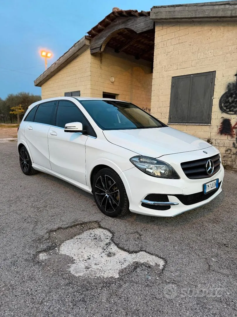 Mercedes-Benz B 2015 photo 2