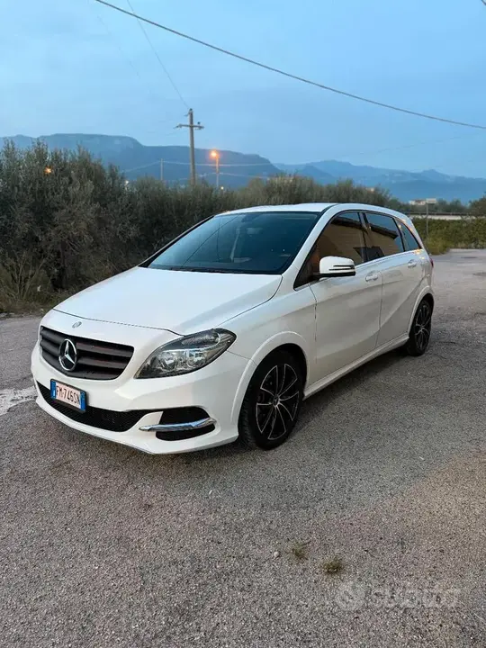 Mercedes-Benz B