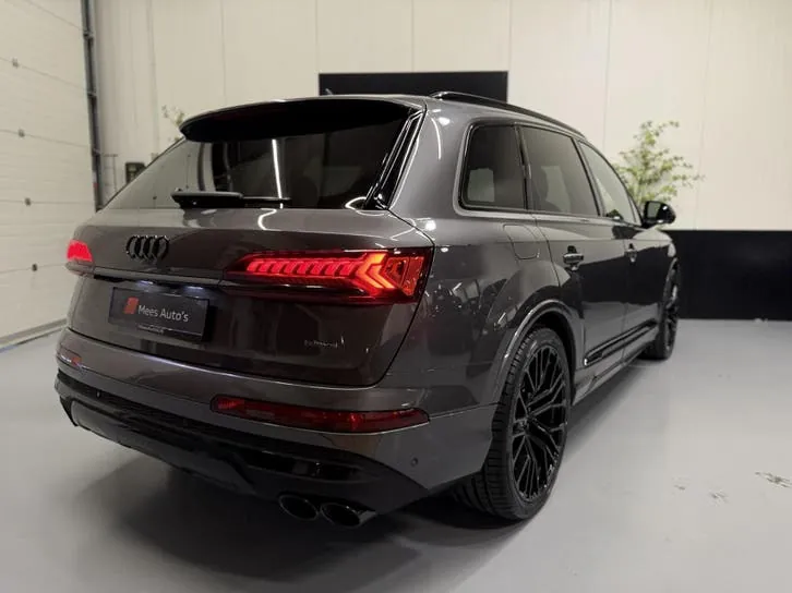 Audi Q7 2021 photo 3