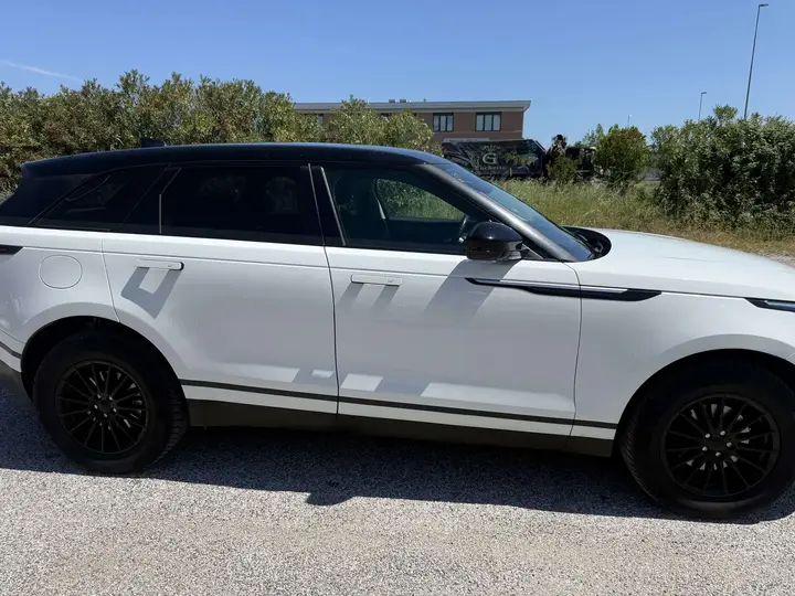 Land Rover Range Rover Velar 2017 photo 5