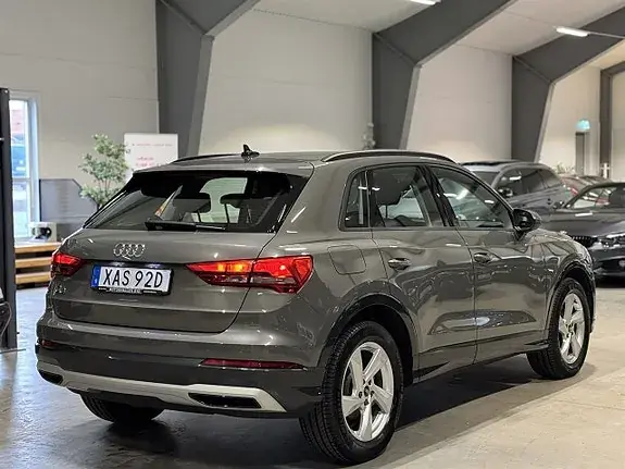 Audi Q3 2021 photo 3