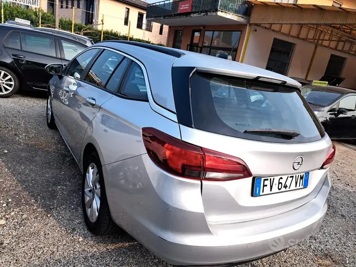 Opel Astra 2019 photo 4