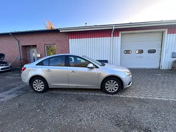 Chevrolet Cruze 2012 photo 4