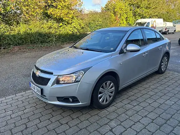 Chevrolet Cruze 2012 photo 2