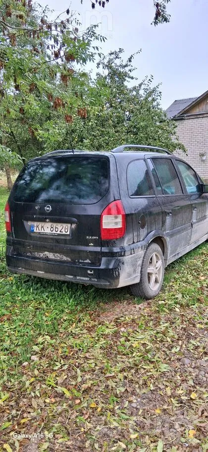 Opel Zafira 2003 photo 2