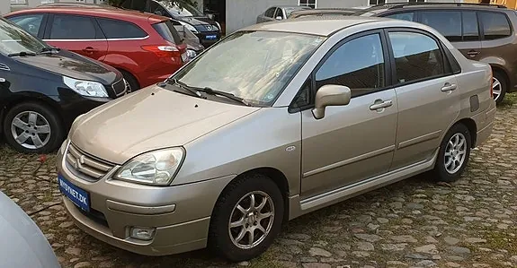 Suzuki Liana 2005 photo 3
