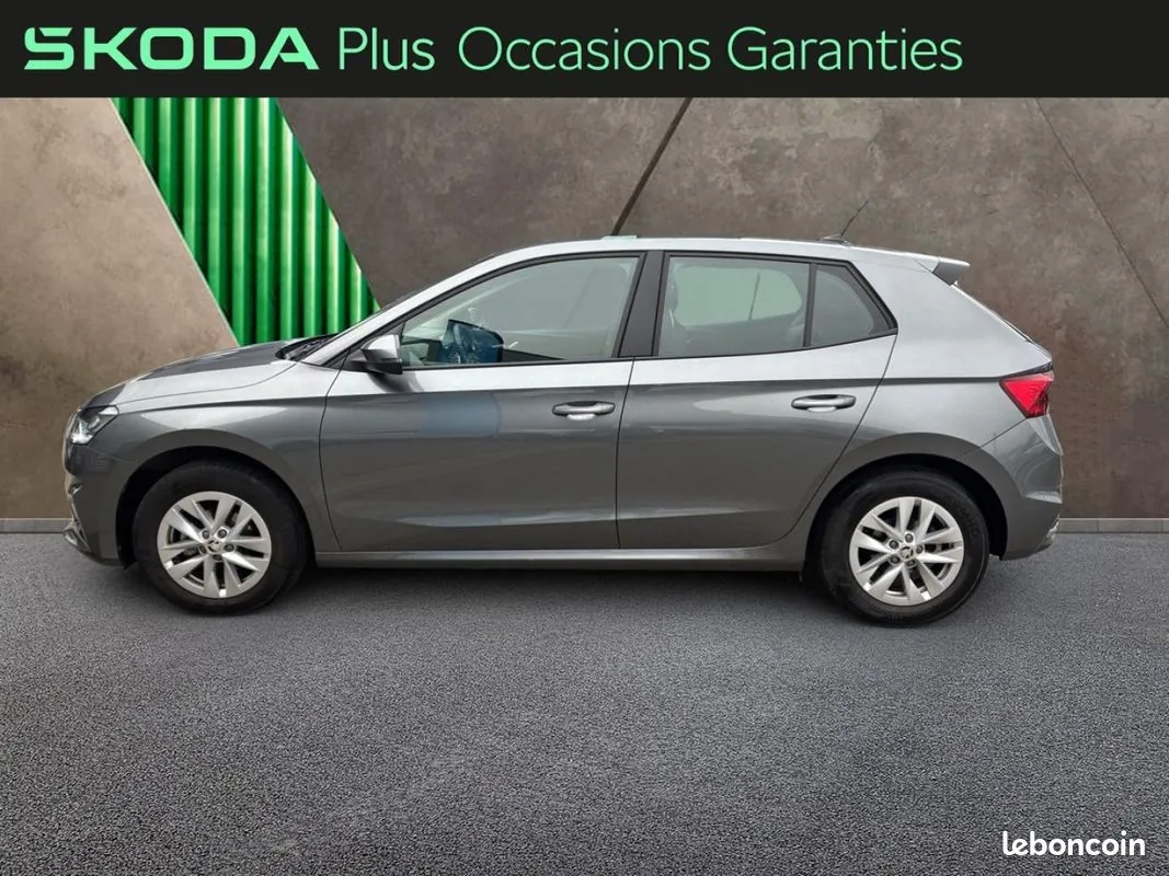 Skoda Fabia 2023 photo 2