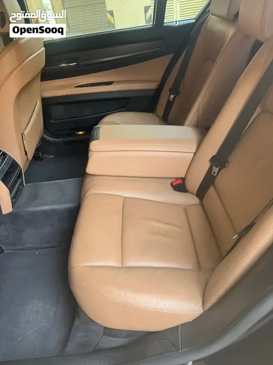 BMW 7 Series 2011 photo 4
