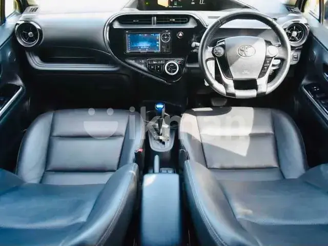 Toyota Aqua 2018 photo 5