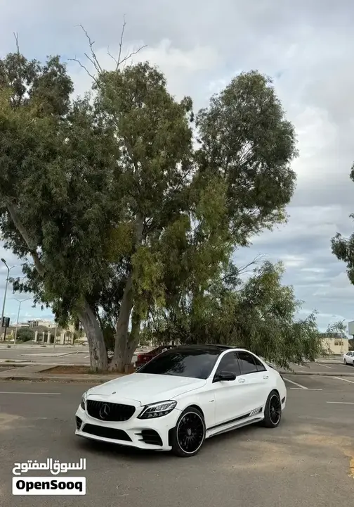 Mercedes-Benz C-Class 2018 photo 3