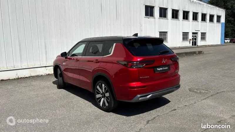 Mitsubishi Outlander 2025 photo 5