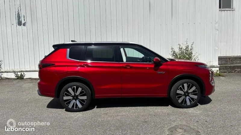 Mitsubishi Outlander 2025 photo 4