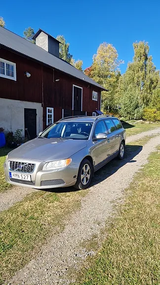 Volvo V70 2009 photo 2
